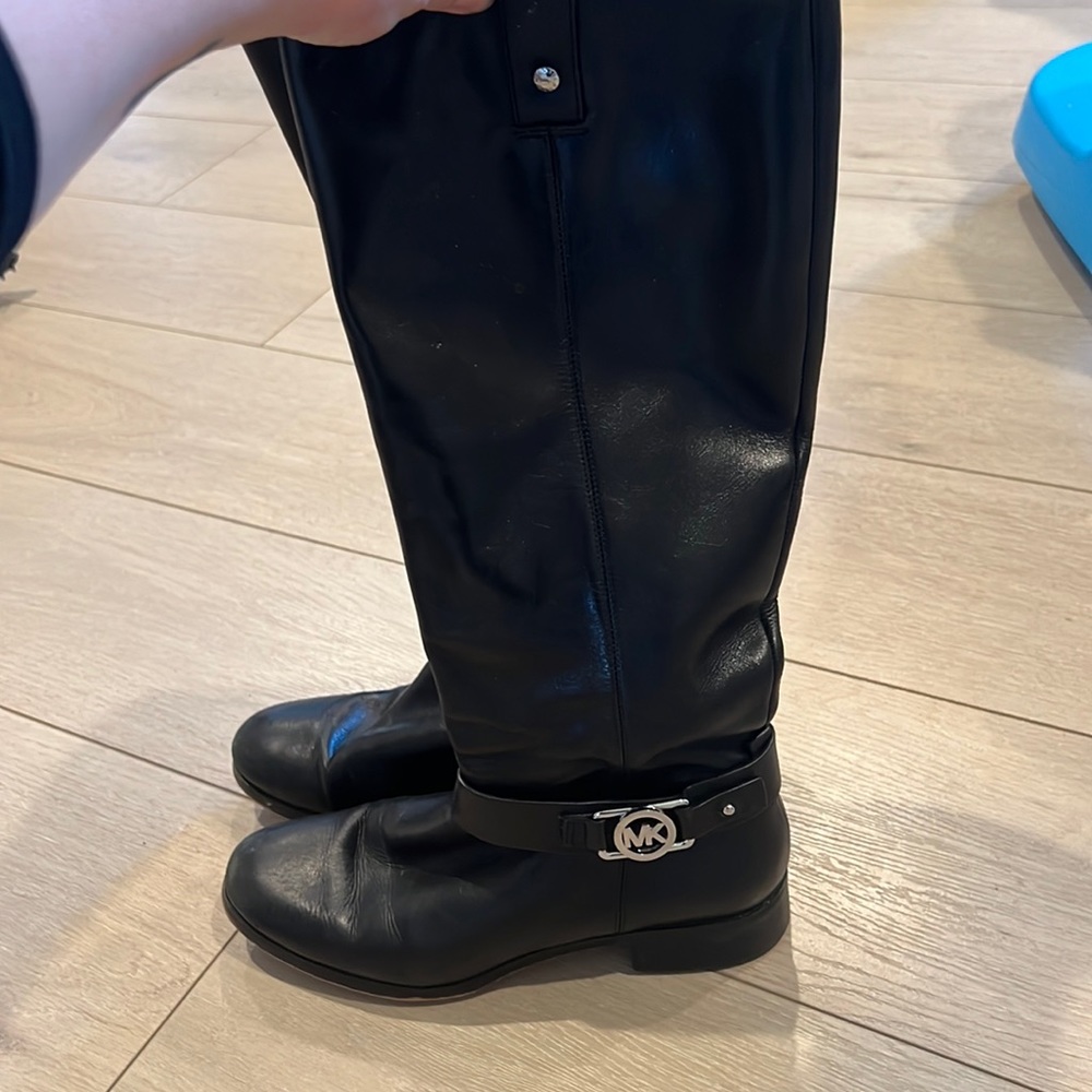 Gorgeous Michael Kors boots!